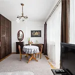 Plac Konstytucji Homely By Bookinghost Apartamento *