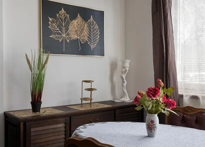 Daire Plac Konstytucji Homely By Bookinghost Varşova