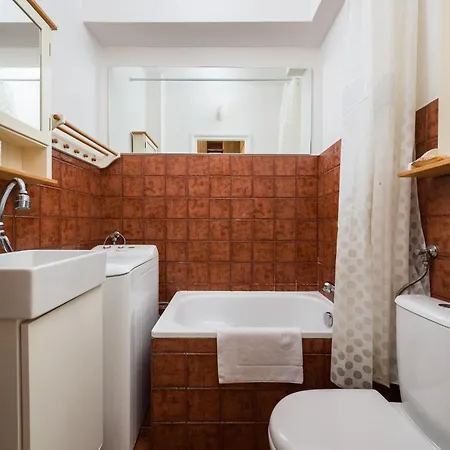 Plac Konstytucji Homely By Bookinghost