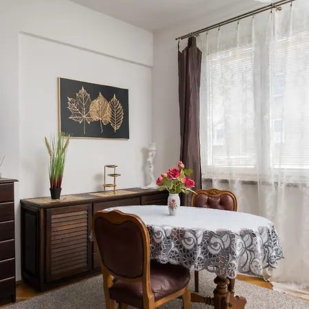 Plac Konstytucji Homely Apartment Warsaw