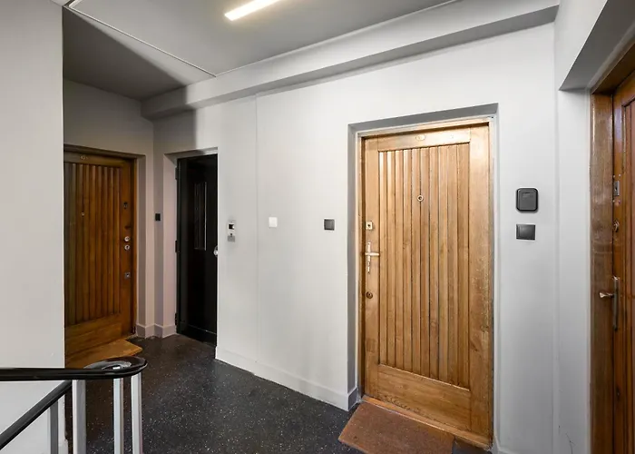 Apartment Plac Konstytucji Homely By Bookinghost